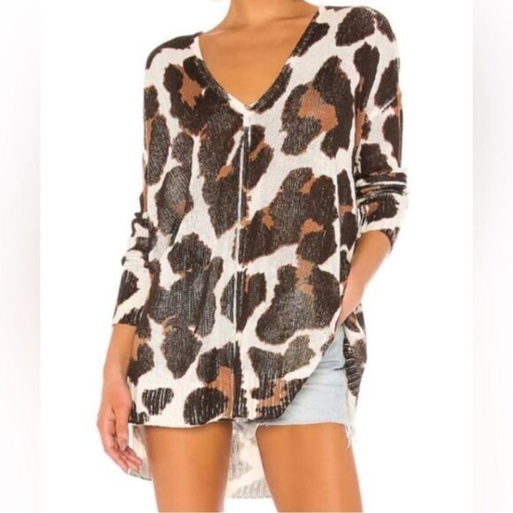 Show Me Your MuMu Leopard Print V-Neck Oversized Sweater Medium - Picture 1 of 6